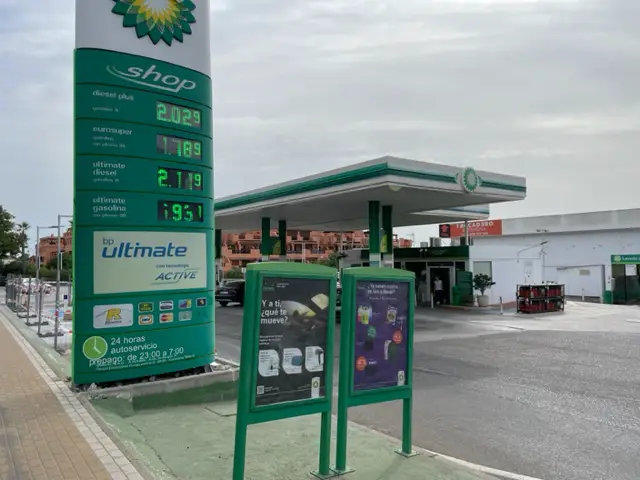 What is the cheapest gas station in Estepona today?