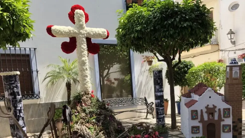 Cruces de Mayo Estepona 2024: tradición y concurso.