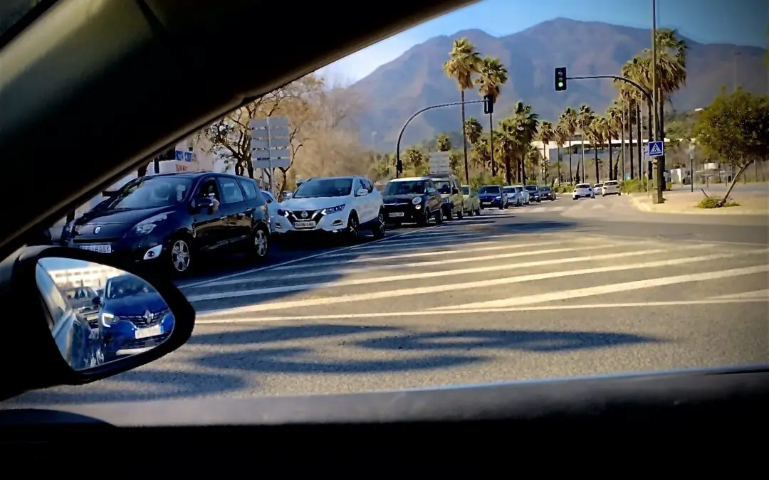 Traffic problems in Estepona: mobility, traffic circles and traffic jams.