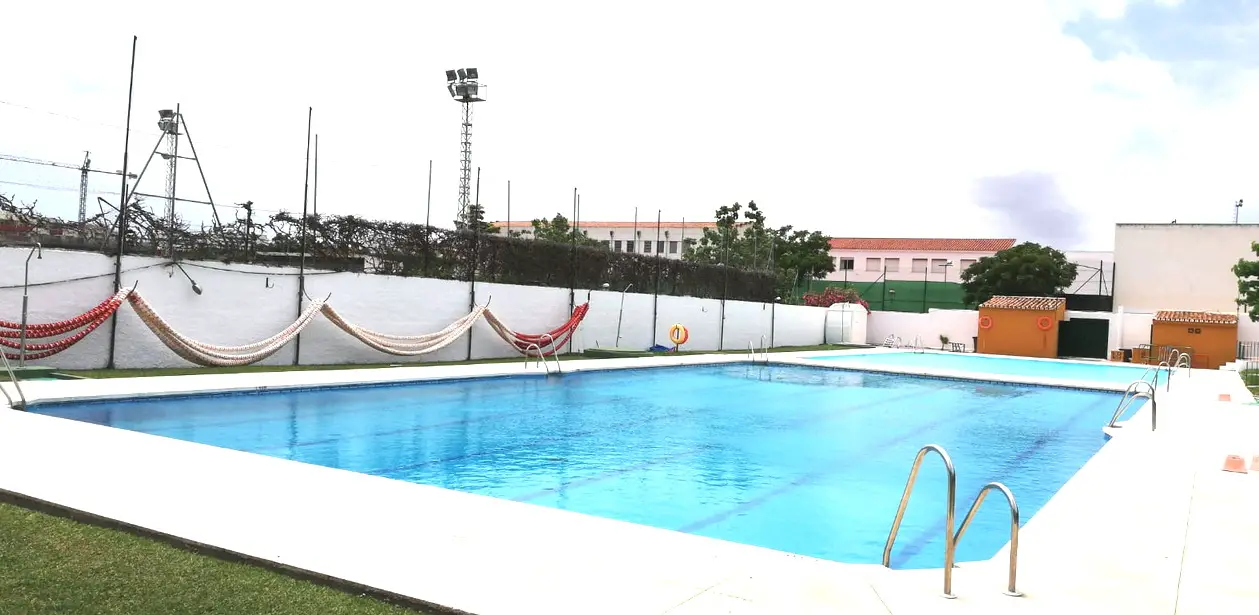 Estepona Municipal Swimming Pool