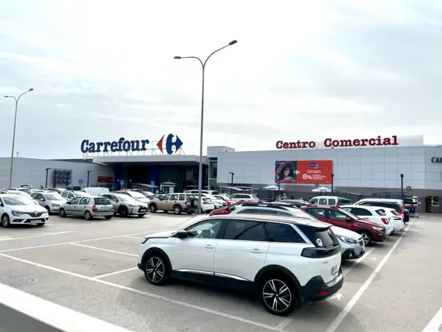 Carrefour Estepona and other supermarkets: where to buy and opening hours.